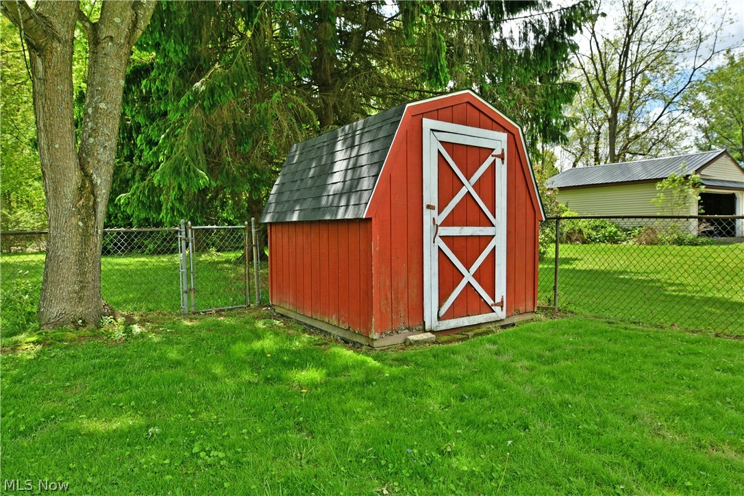 6610 Chestnut Ridge Road Hubbard OH 44425