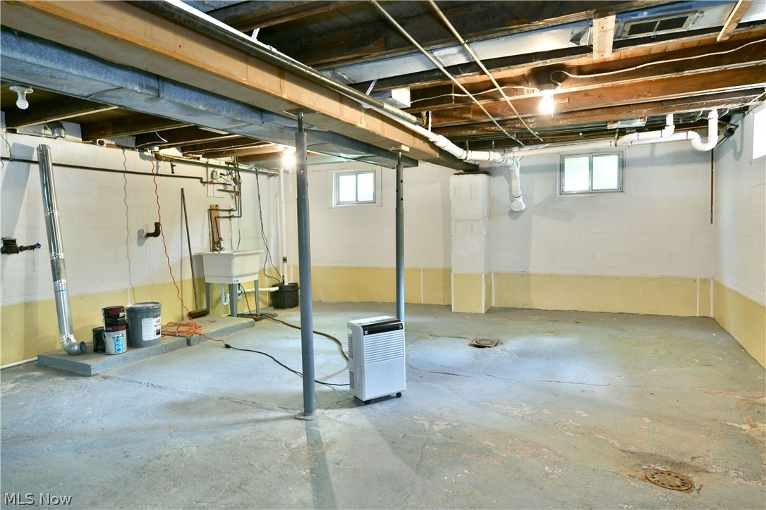 6610 Chestnut Ridge Road Hubbard OH 44425