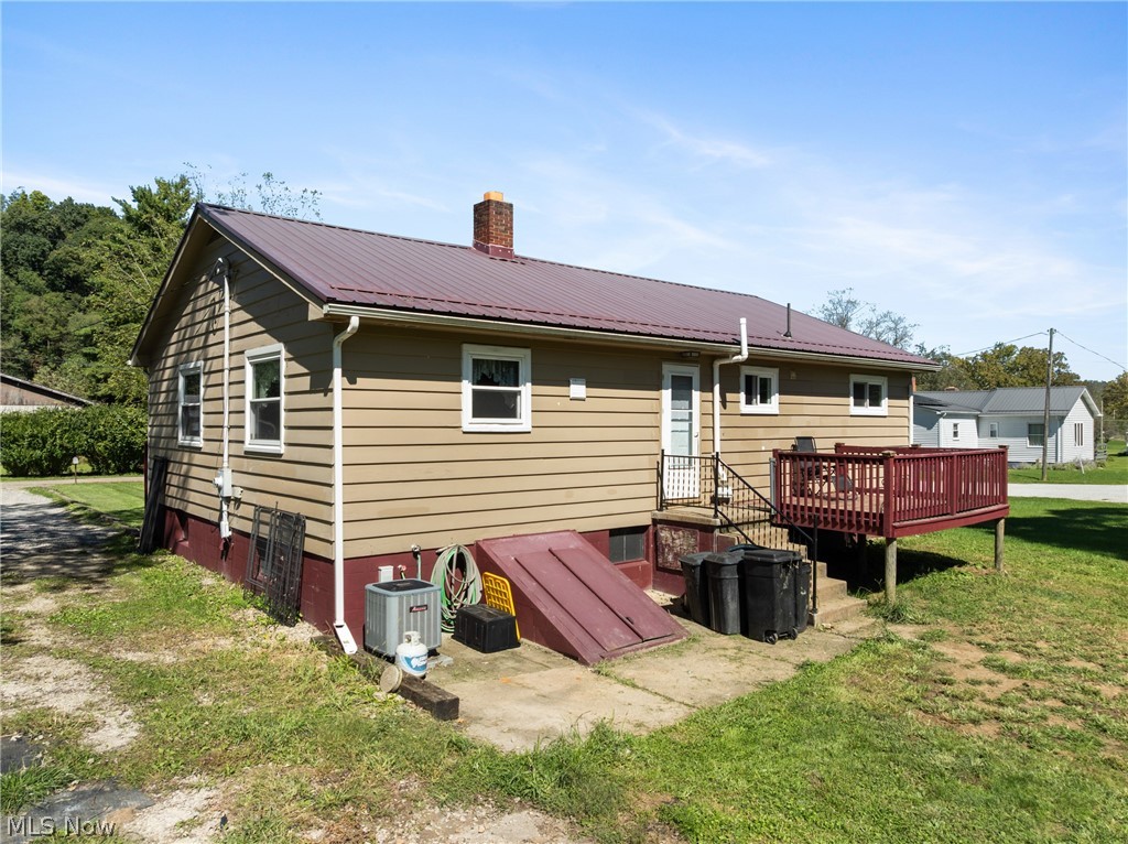 84 Devore Street Adena OH 43901