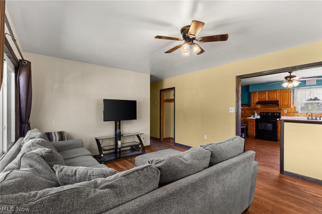 84 Devore Street Adena OH 43901