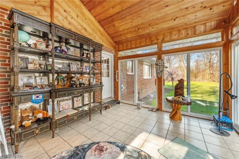 67 Valencia Drive Cuyahoga Falls OH 44223