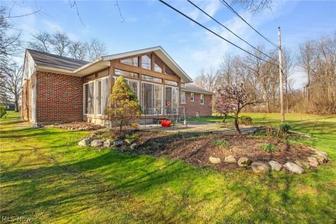 67 Valencia Drive Cuyahoga Falls OH 44223