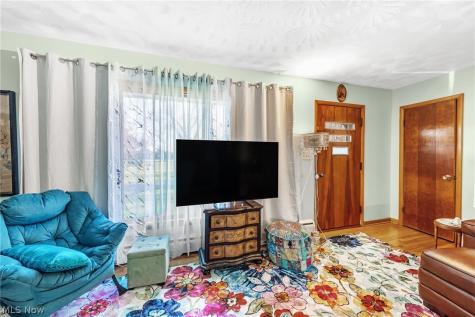 67 Valencia Drive Cuyahoga Falls OH 44223