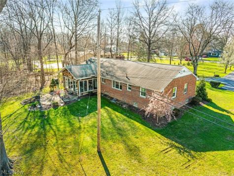 67 Valencia Drive Cuyahoga Falls OH 44223