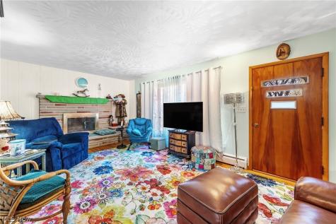 67 Valencia Drive Cuyahoga Falls OH 44223
