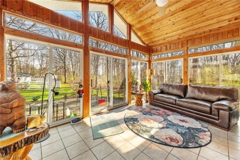 67 Valencia Drive Cuyahoga Falls OH 44223