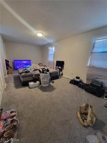 3802 Fairoaks Road South Euclid OH 44121