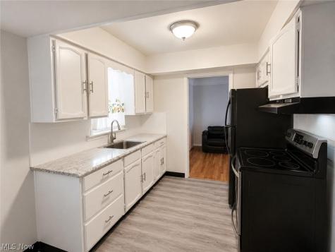 3802 Fairoaks Road South Euclid OH 44121