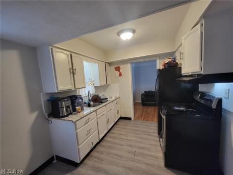 3802 Fairoaks Road South Euclid OH 44121