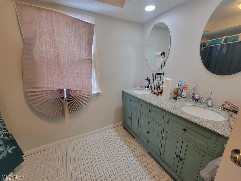 3802 Fairoaks Road South Euclid OH 44121