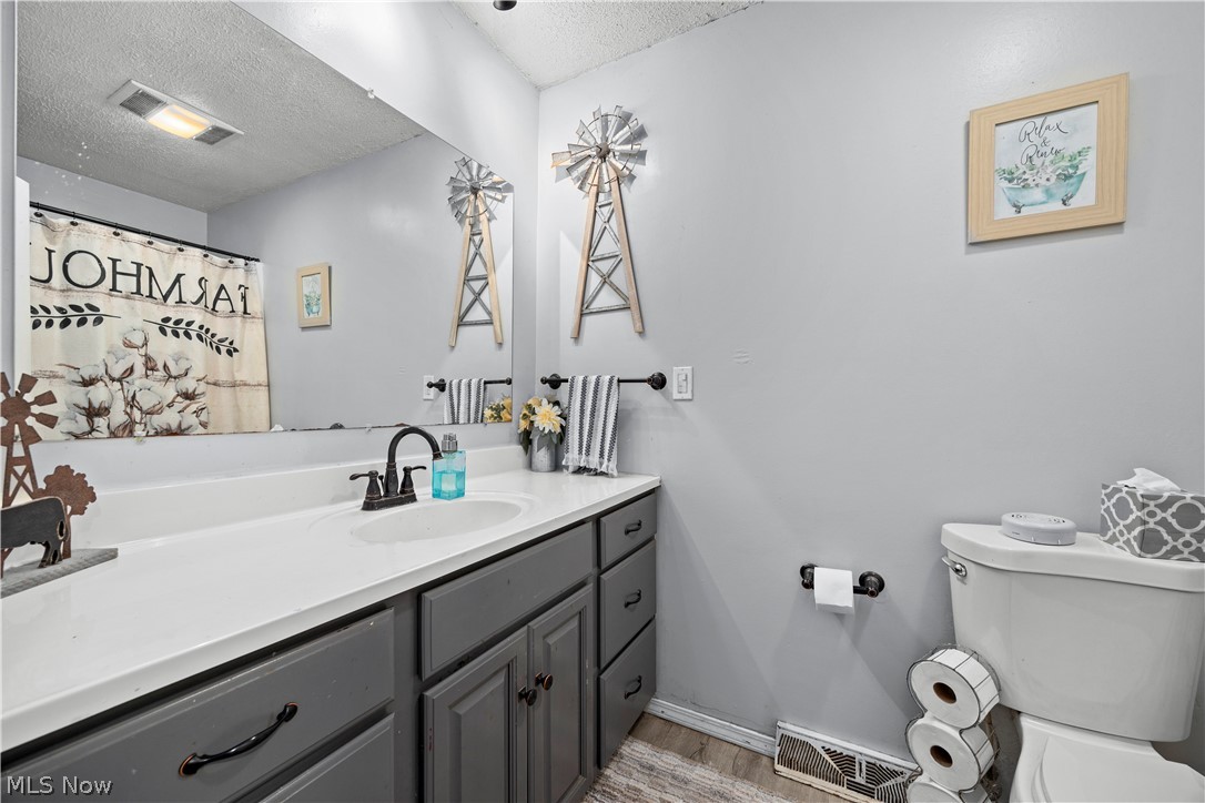 2124 Hinckley Hills Road Hinckley OH 44233