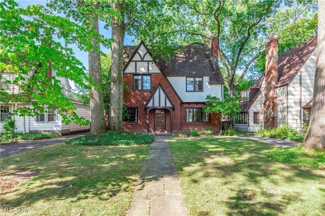 3296 Grenway Road Shaker Heights OH 44122