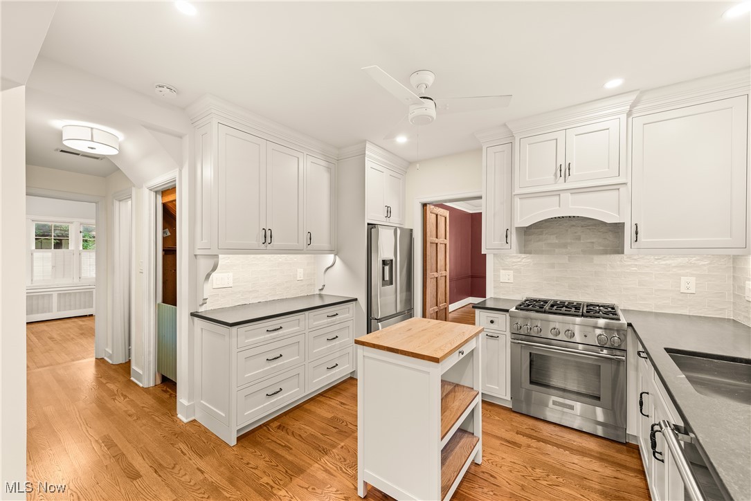 3296 Grenway Road Shaker Heights OH 44122