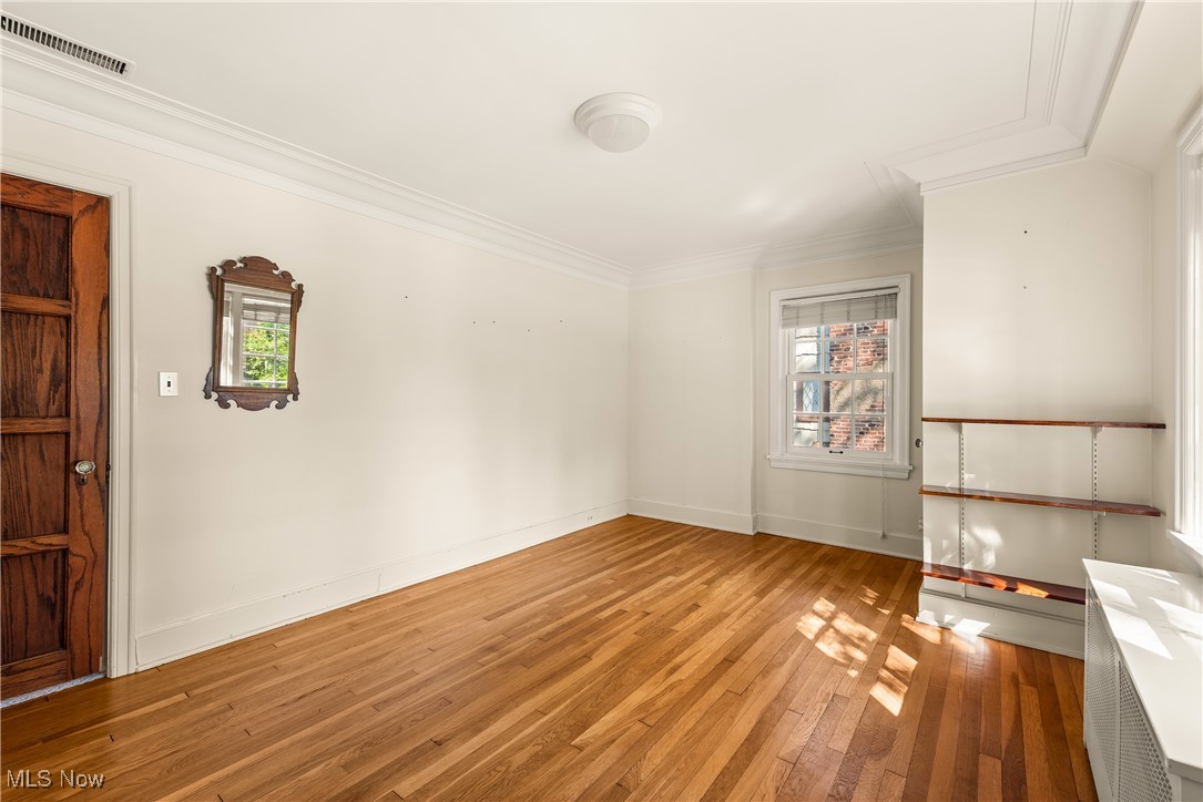 3296 Grenway Road Shaker Heights OH 44122