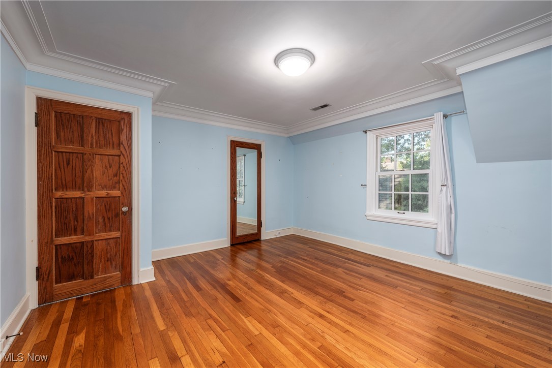 3296 Grenway Road Shaker Heights OH 44122