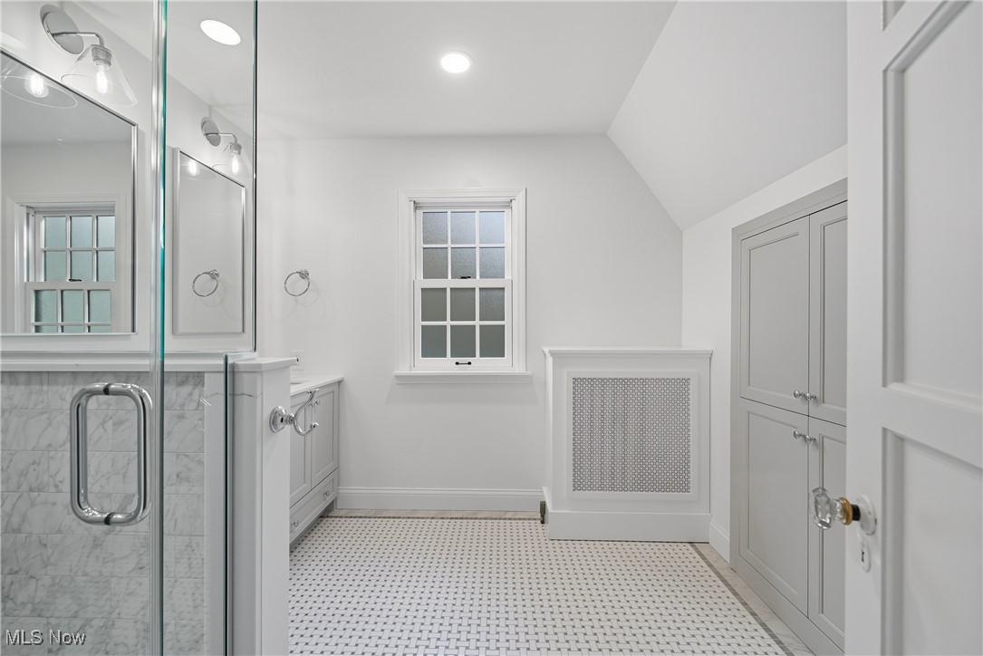 3296 Grenway Road Shaker Heights OH 44122