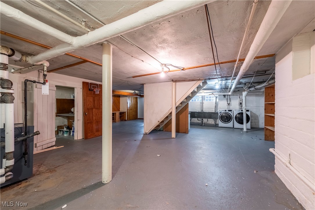 3296 Grenway Road Shaker Heights OH 44122