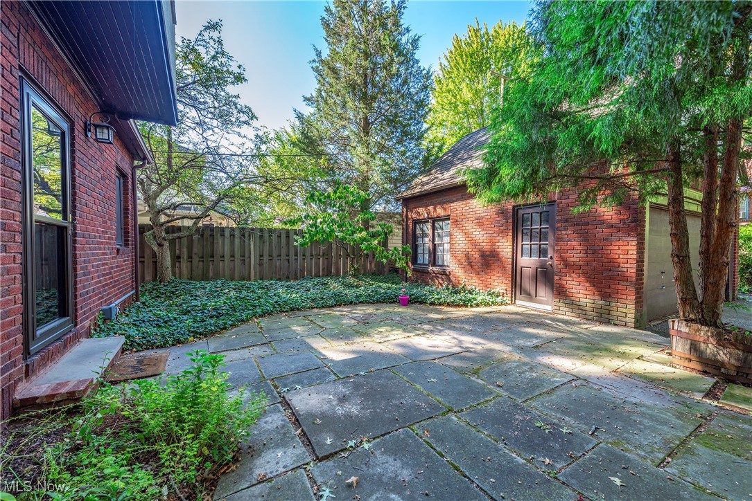 3296 Grenway Road Shaker Heights OH 44122