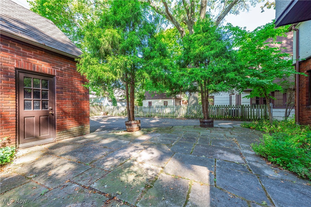 3296 Grenway Road Shaker Heights OH 44122