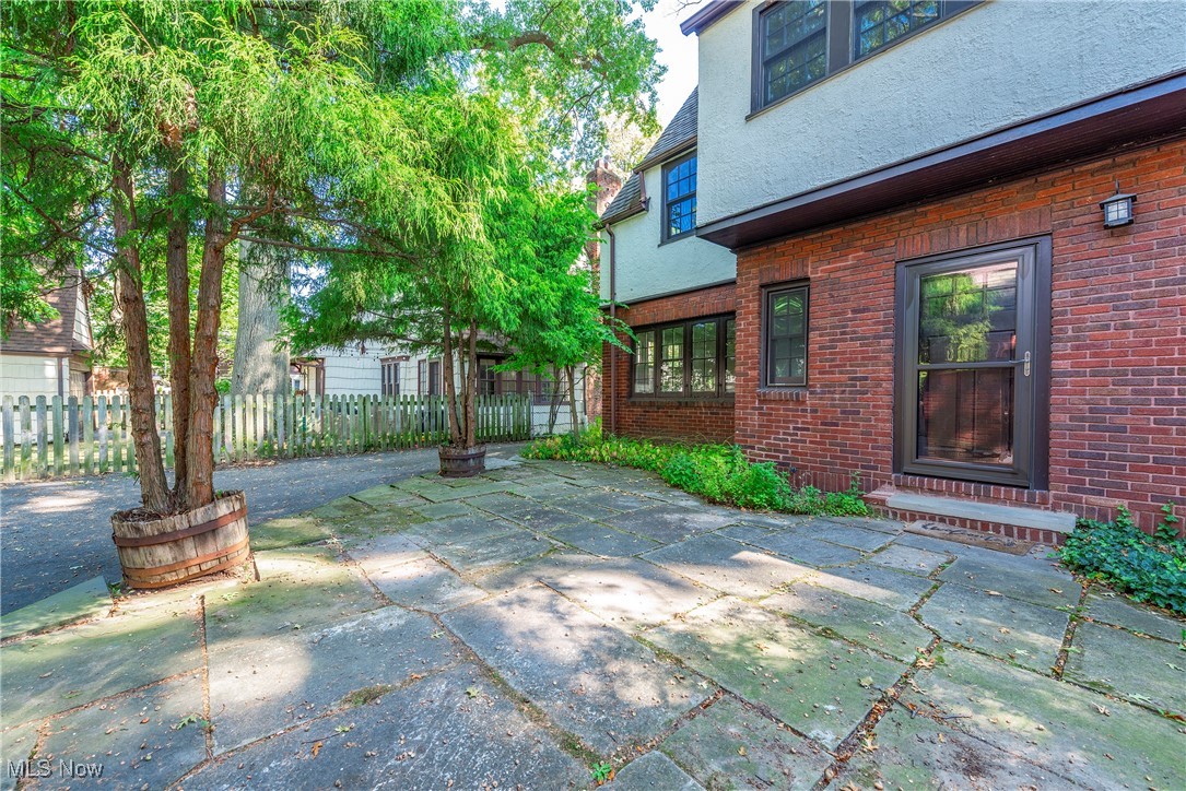 3296 Grenway Road Shaker Heights OH 44122