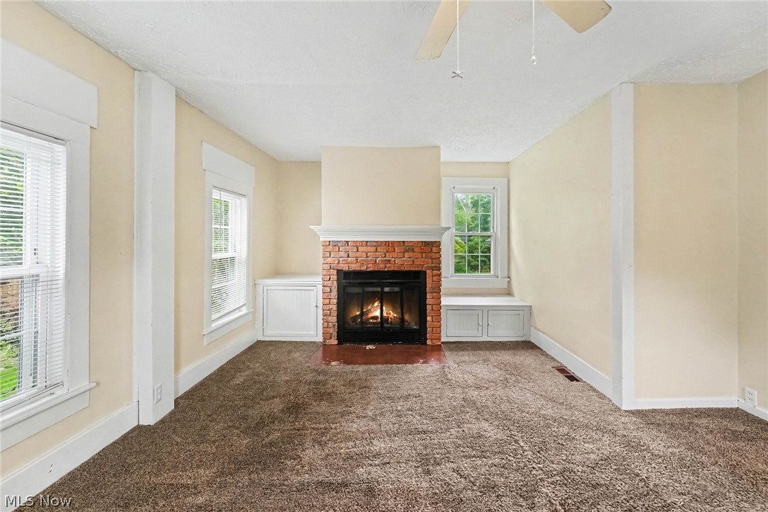 33 N Poplar Street Jefferson OH 44047