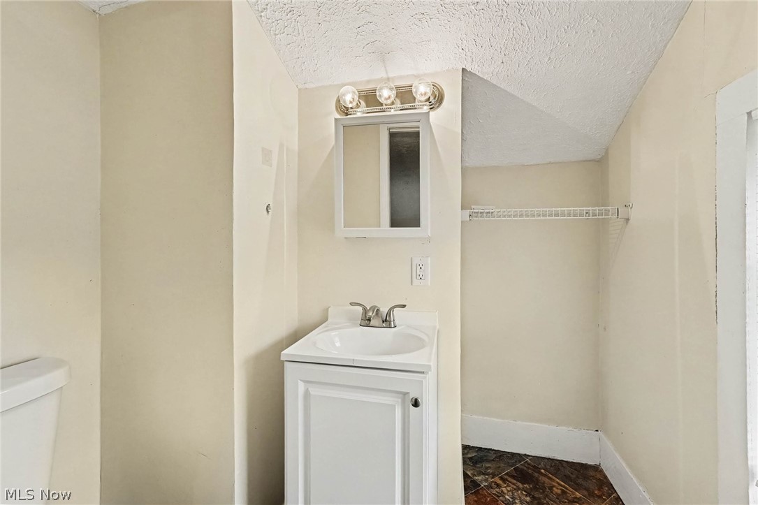 33 N Poplar Street Jefferson OH 44047