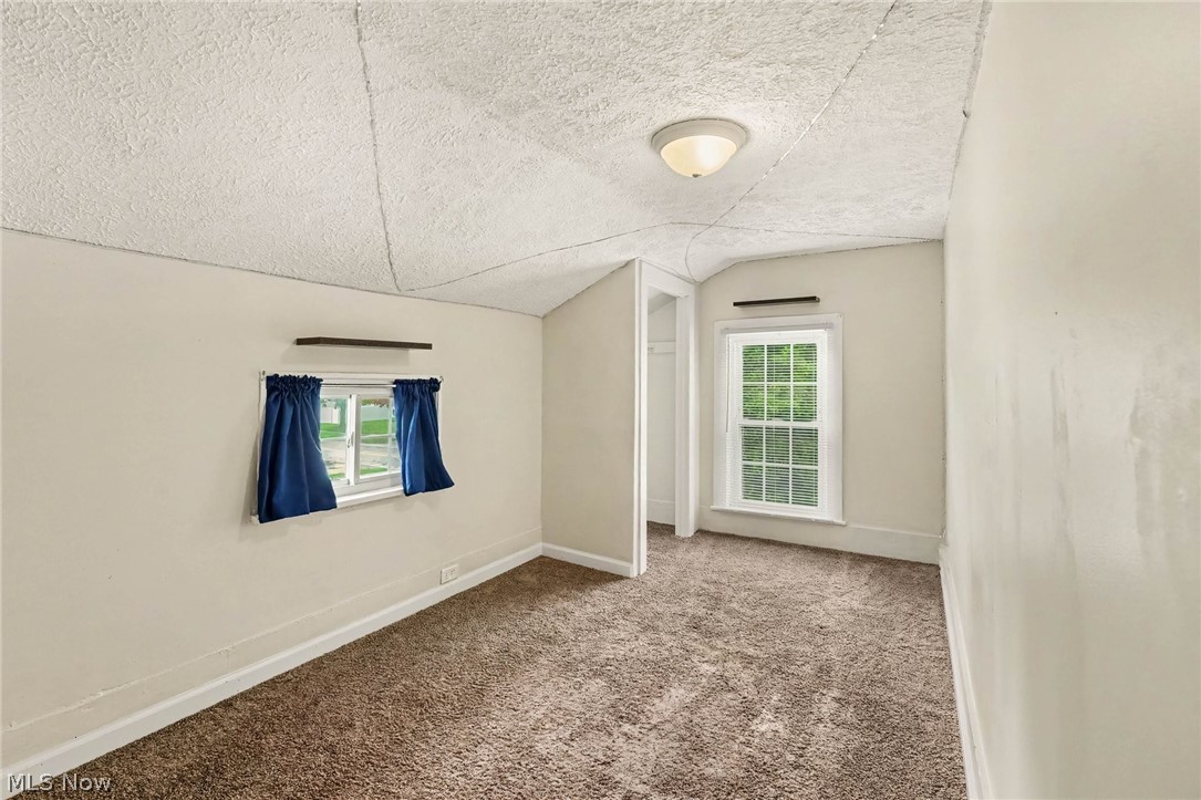 33 N Poplar Street Jefferson OH 44047