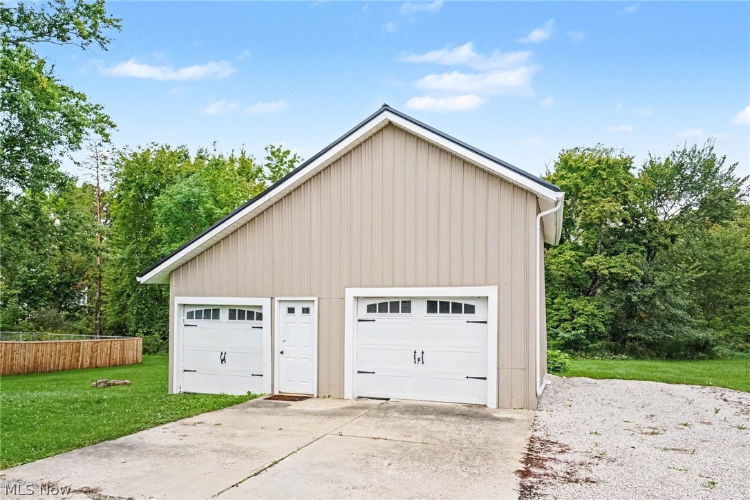 33 N Poplar Street Jefferson OH 44047