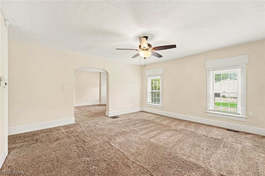 33 N Poplar Street Jefferson OH 44047