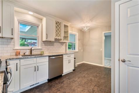 4028 Crestwood Street NW Canton OH 44708