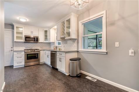 4028 Crestwood Street NW Canton OH 44708