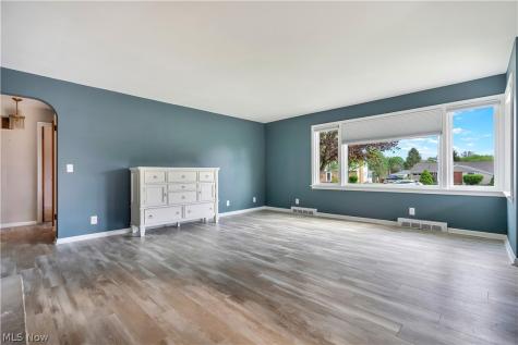 4028 Crestwood Street NW Canton OH 44708