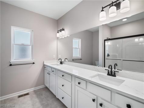 14633 Baywood Lane Strongsville OH 44136
