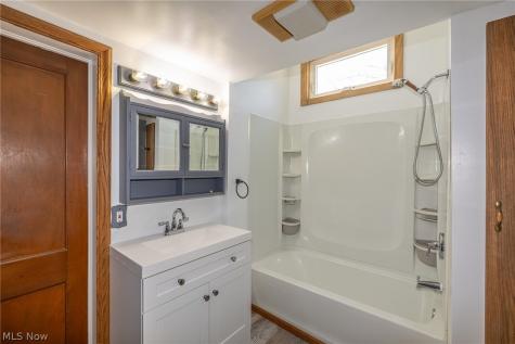 16118 Cowley Road Grafton OH 44044
