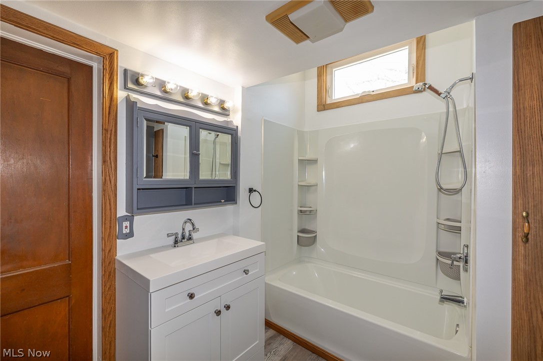 16118 Cowley Road Grafton OH 44044