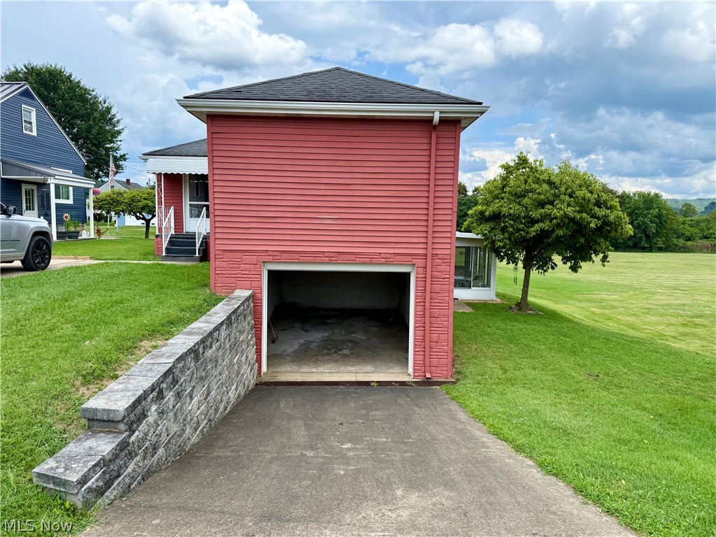 205 Hudson Avenue Tiltonsville OH 43963
