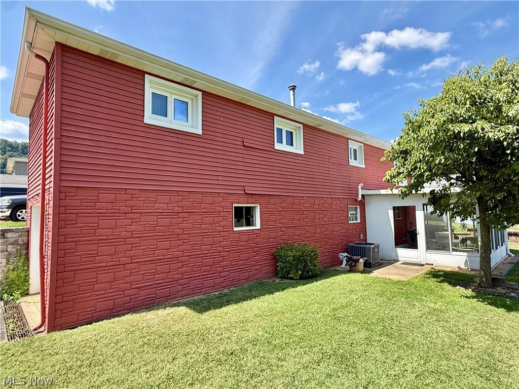 205 Hudson Avenue Tiltonsville OH 43963