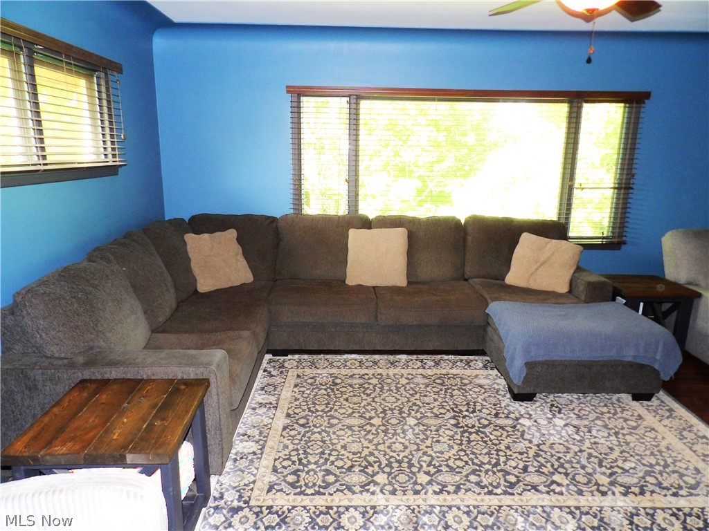 69857 Vernon Road Martins Ferry OH 43935