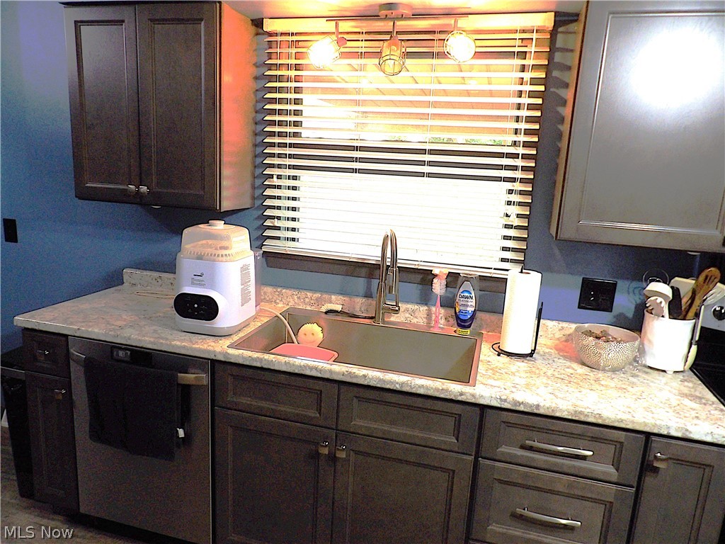 69857 Vernon Road Martins Ferry OH 43935