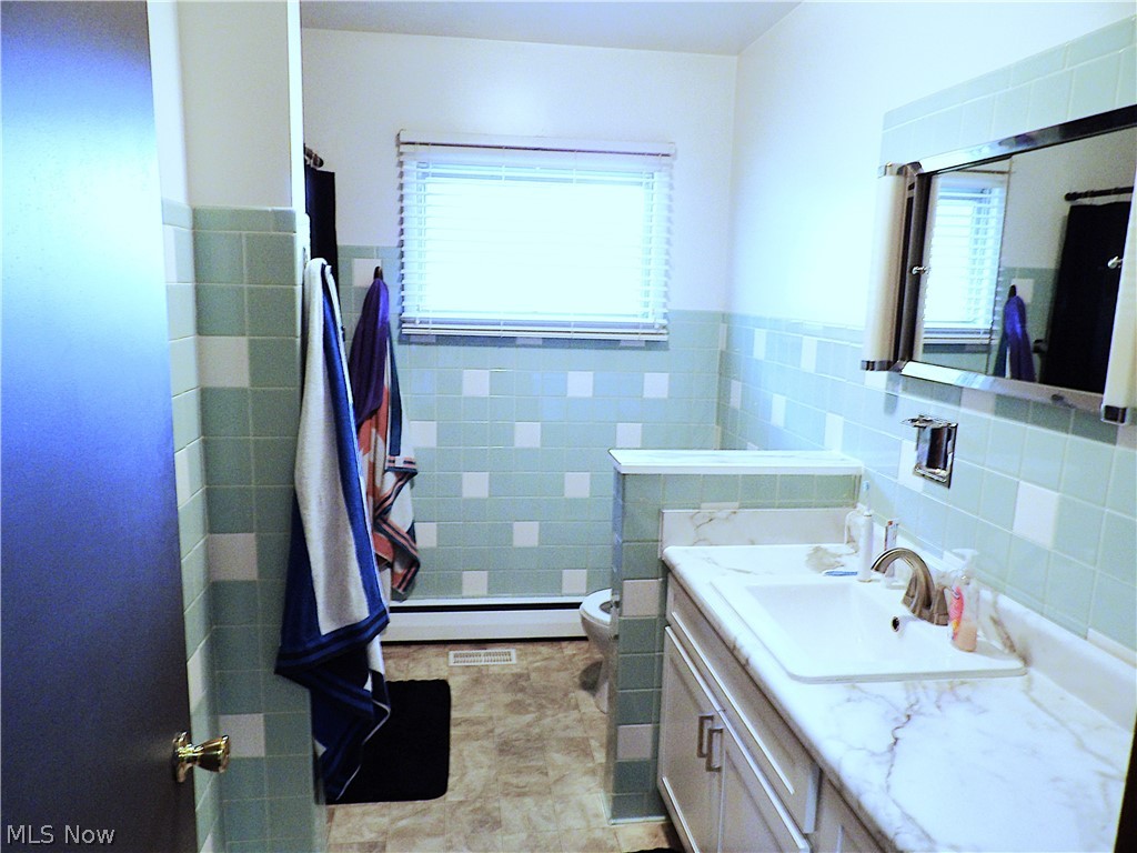 69857 Vernon Road Martins Ferry OH 43935