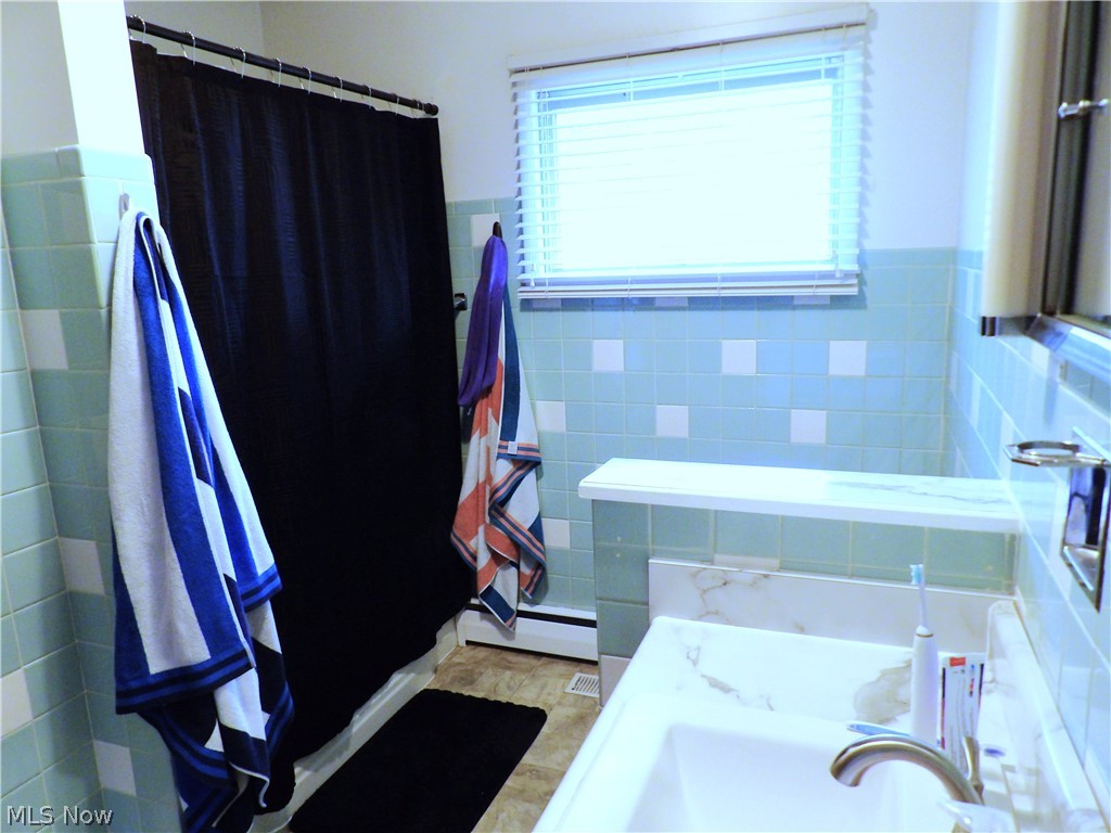 69857 Vernon Road Martins Ferry OH 43935