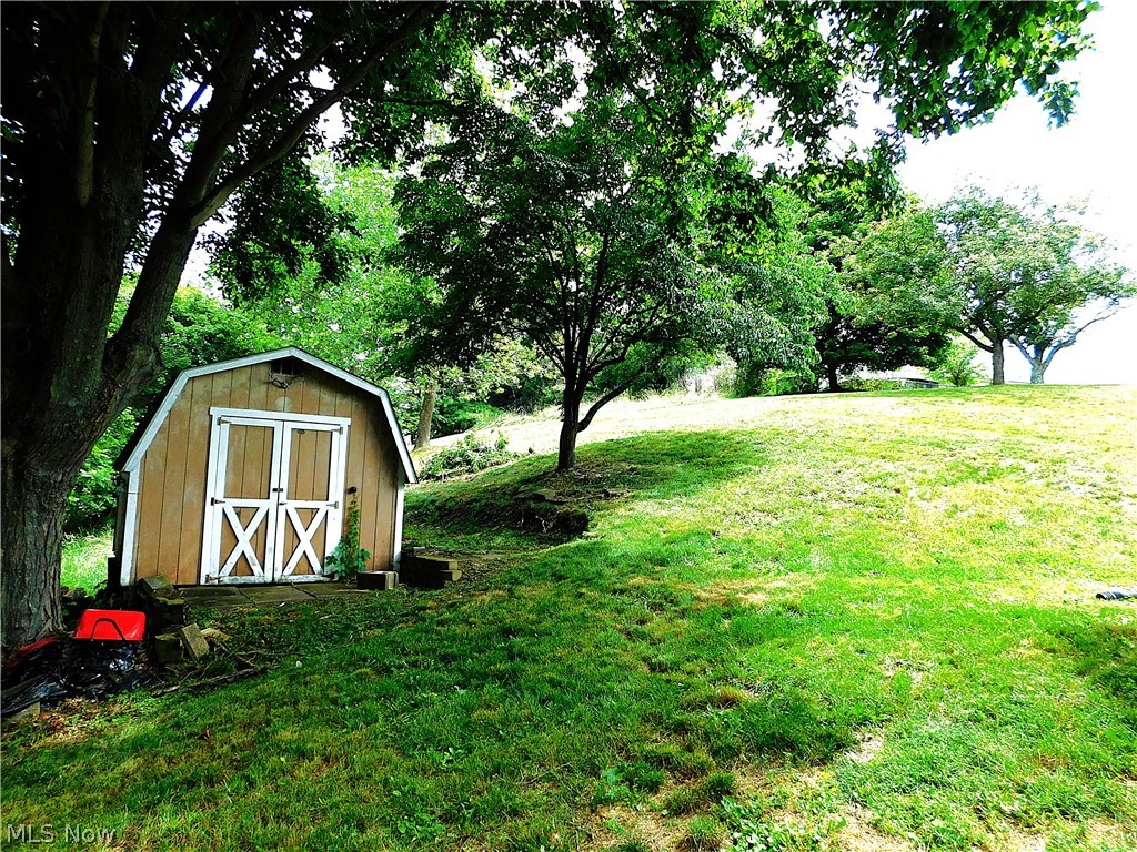 69857 Vernon Road Martins Ferry OH 43935