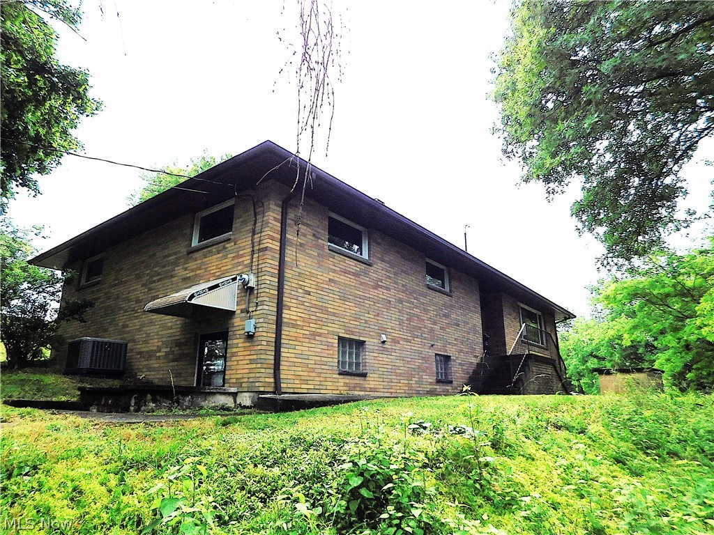 69857 Vernon Road Martins Ferry OH 43935