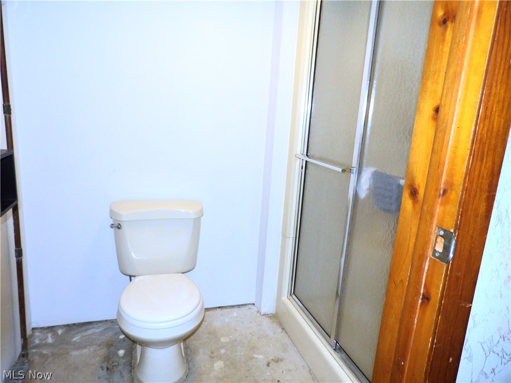 69857 Vernon Road Martins Ferry OH 43935
