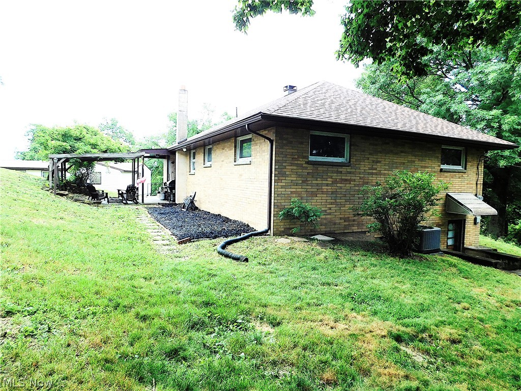 69857 Vernon Road Martins Ferry OH 43935