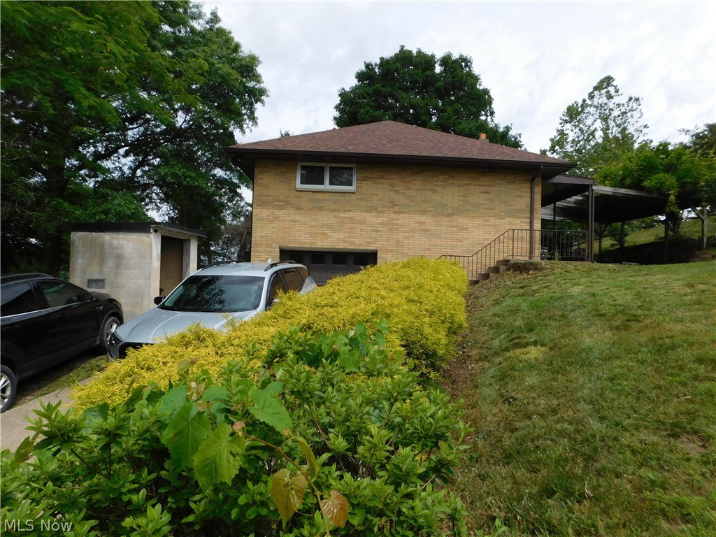 69857 Vernon Road Martins Ferry OH 43935