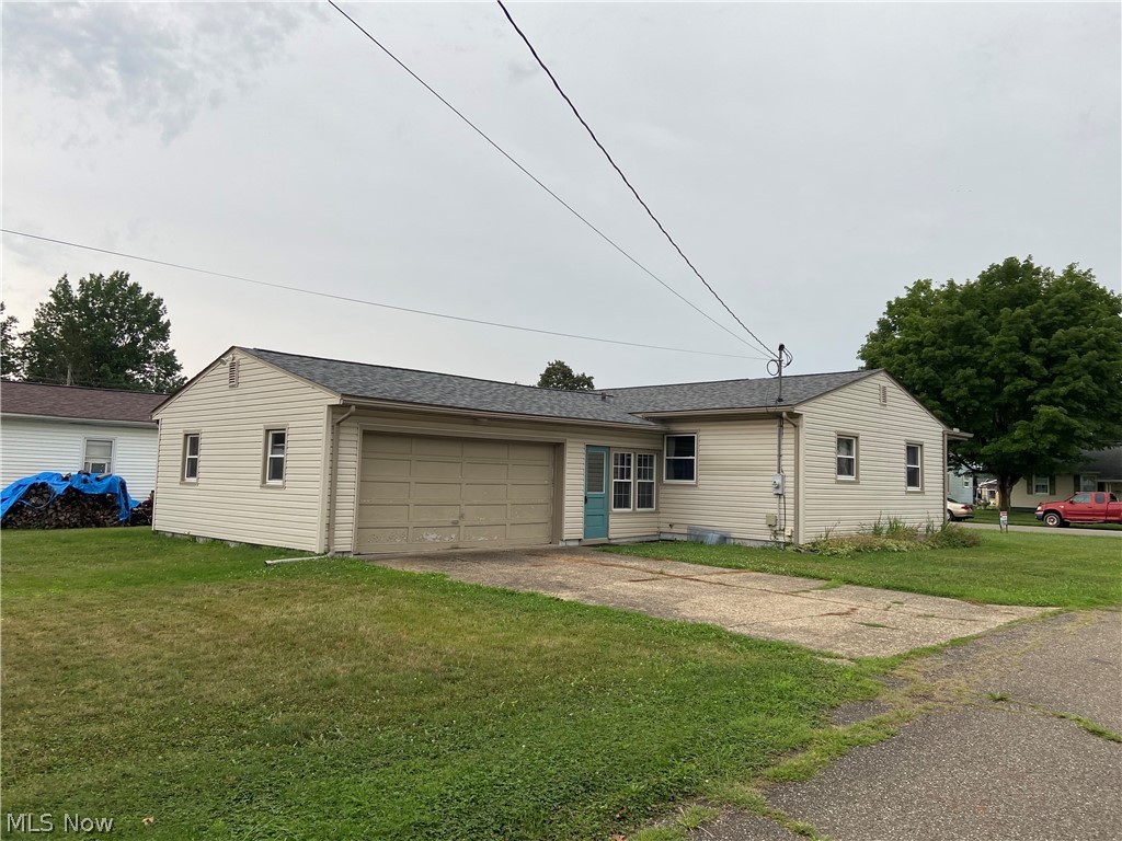 917 Kaderly Street NW New Philadelphia OH 44663