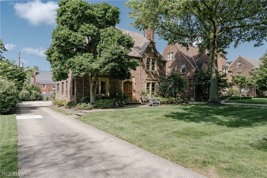 22499 Calverton Road Shaker Heights OH 44122