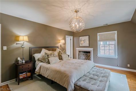 22499 Calverton Road Shaker Heights OH 44122