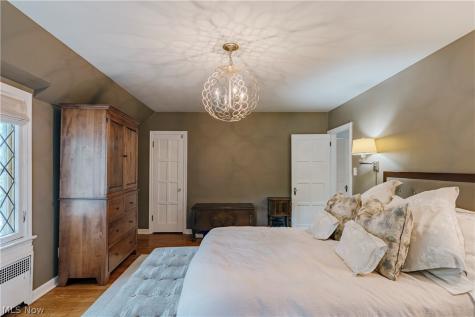 22499 Calverton Road Shaker Heights OH 44122